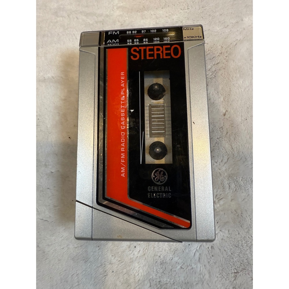 General Electric GE 3-5434A AM/FM Stereo Radio Cassette Player Vintage Silver